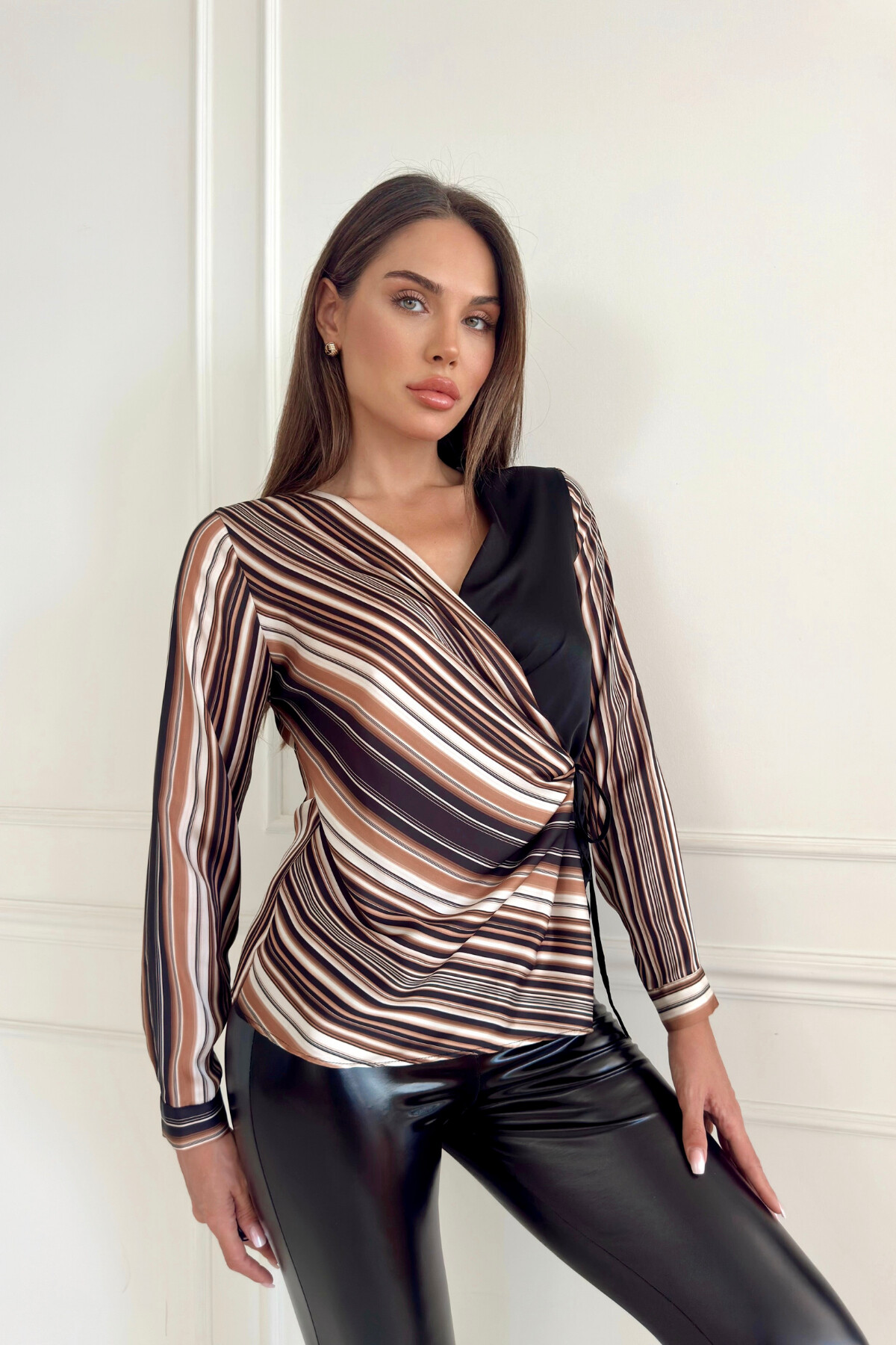 JACGUARD SATIN  BLOUSE