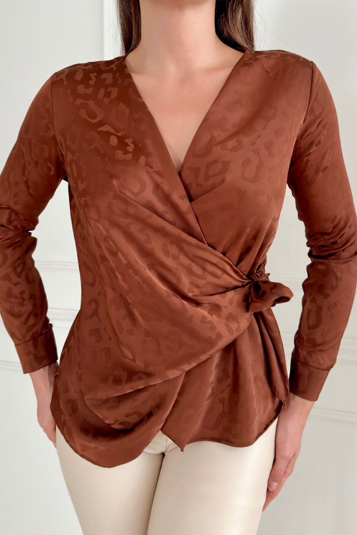 JACQUAR SATIN BLOUSE