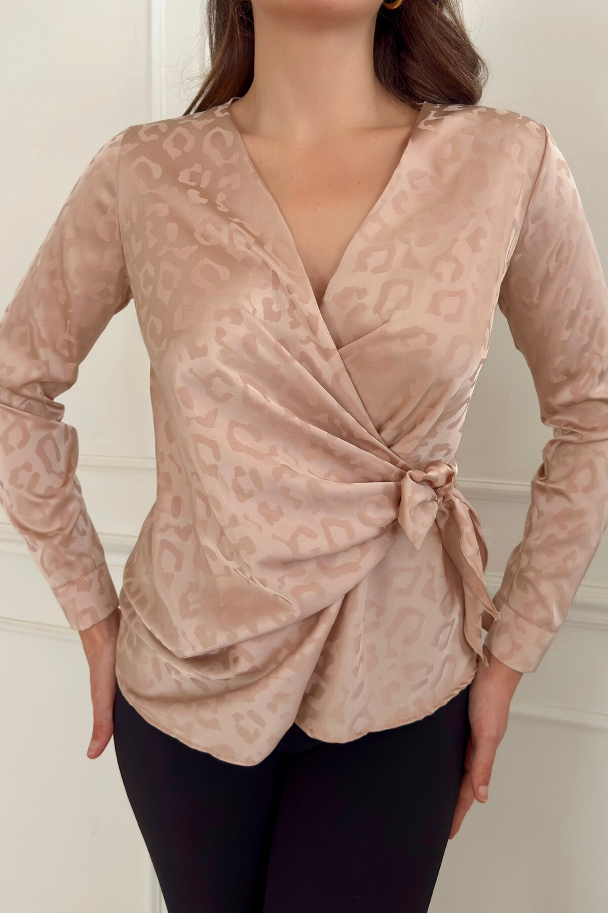 JACQUAR SATIN BLOUSE