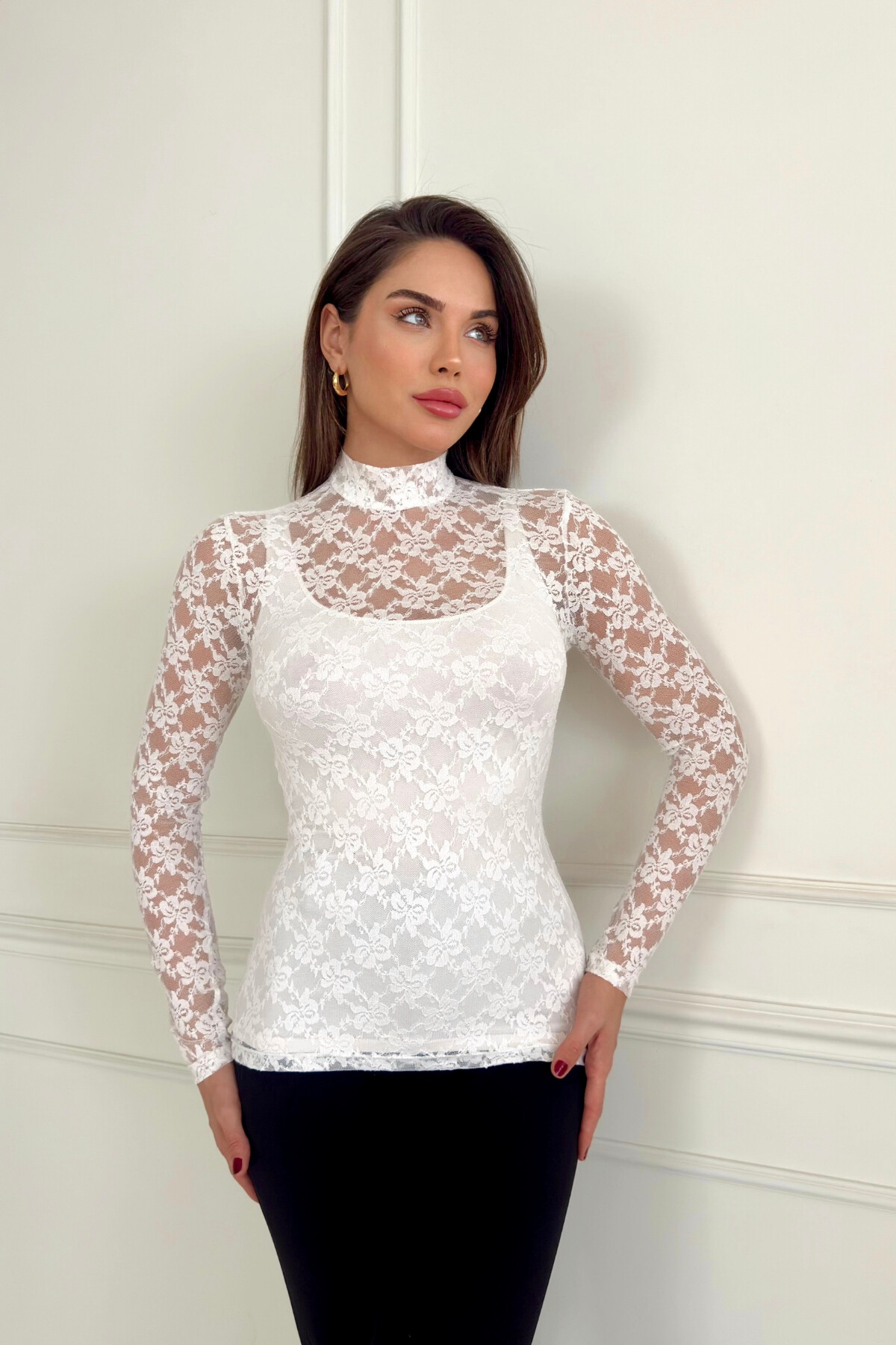 LACE BLOUSE