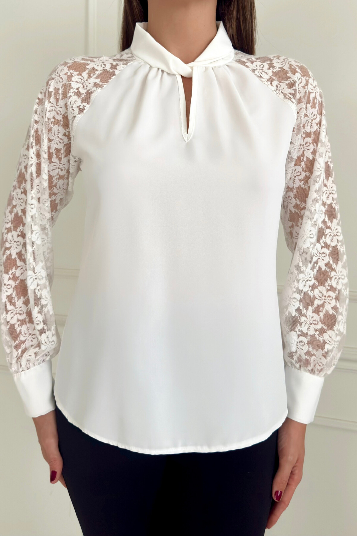 LACE BLOUSE