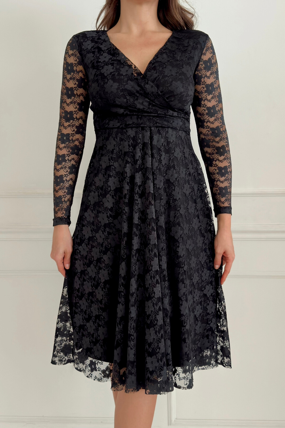 LACE DRESS