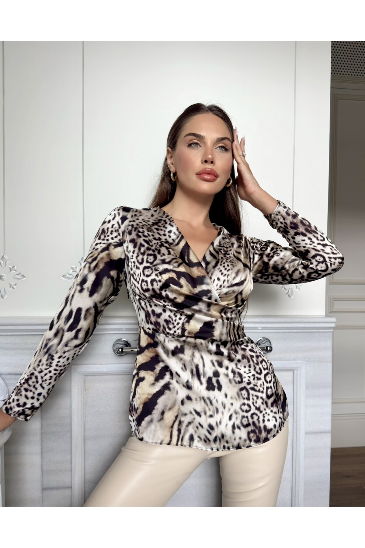 LEOPARD PRINT SATIN BLOUSE