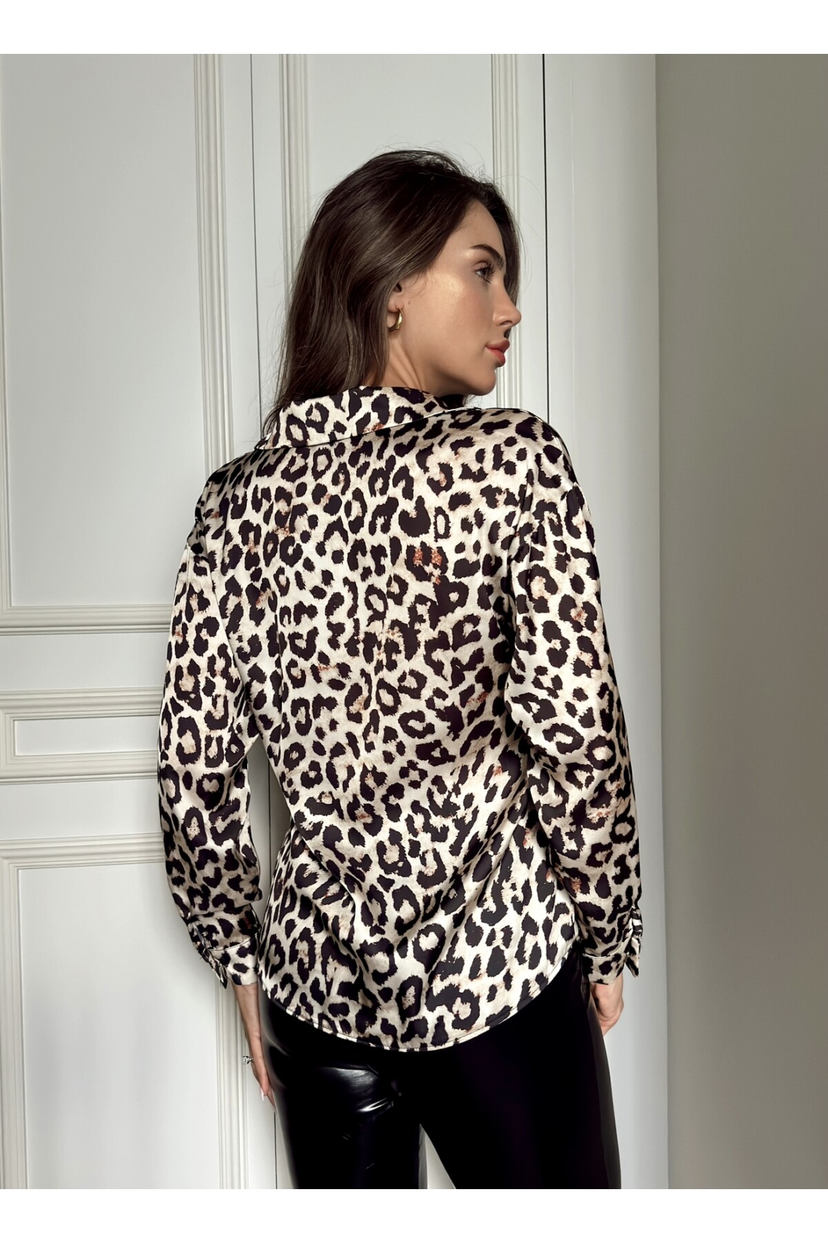 LEOPARD PRINT SATIN SHIRT