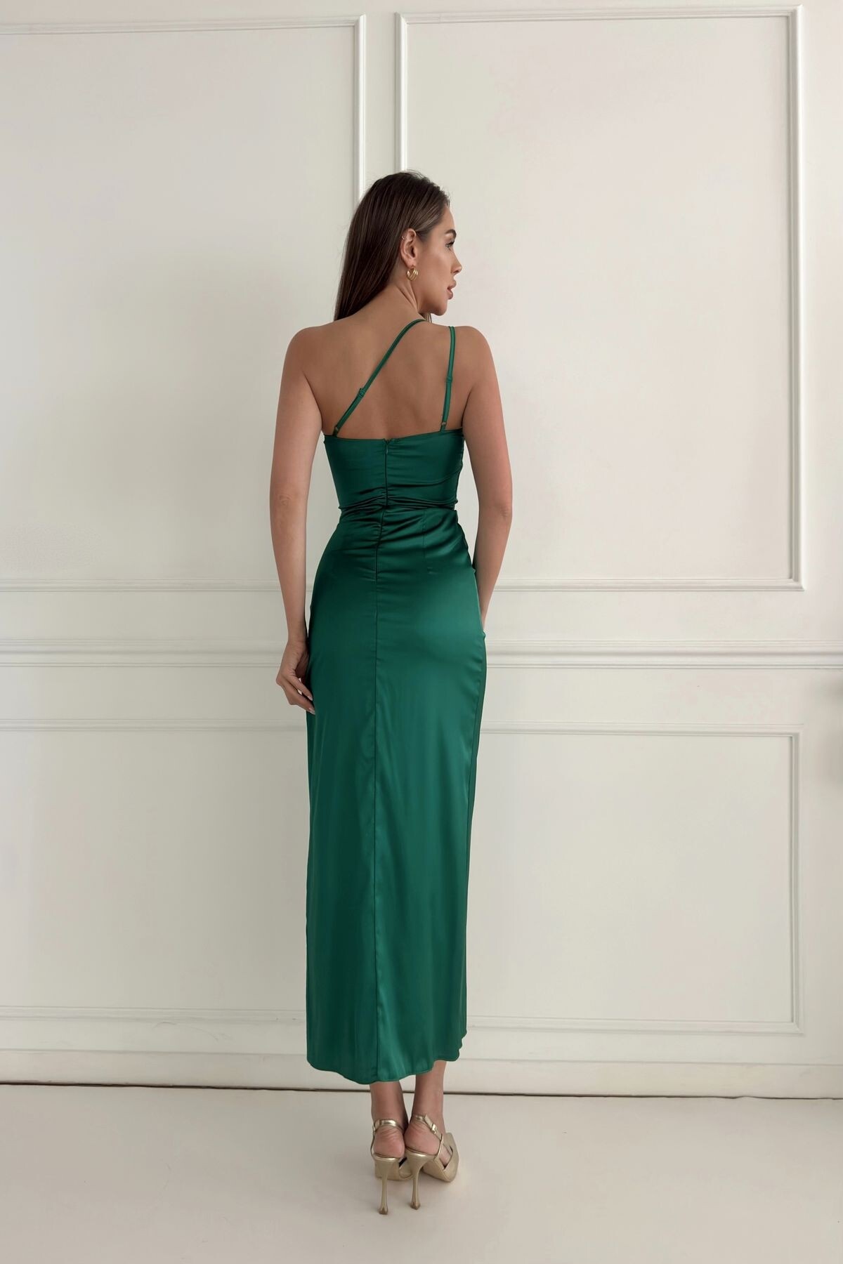 ONE SHOULDER SATIN DRESS