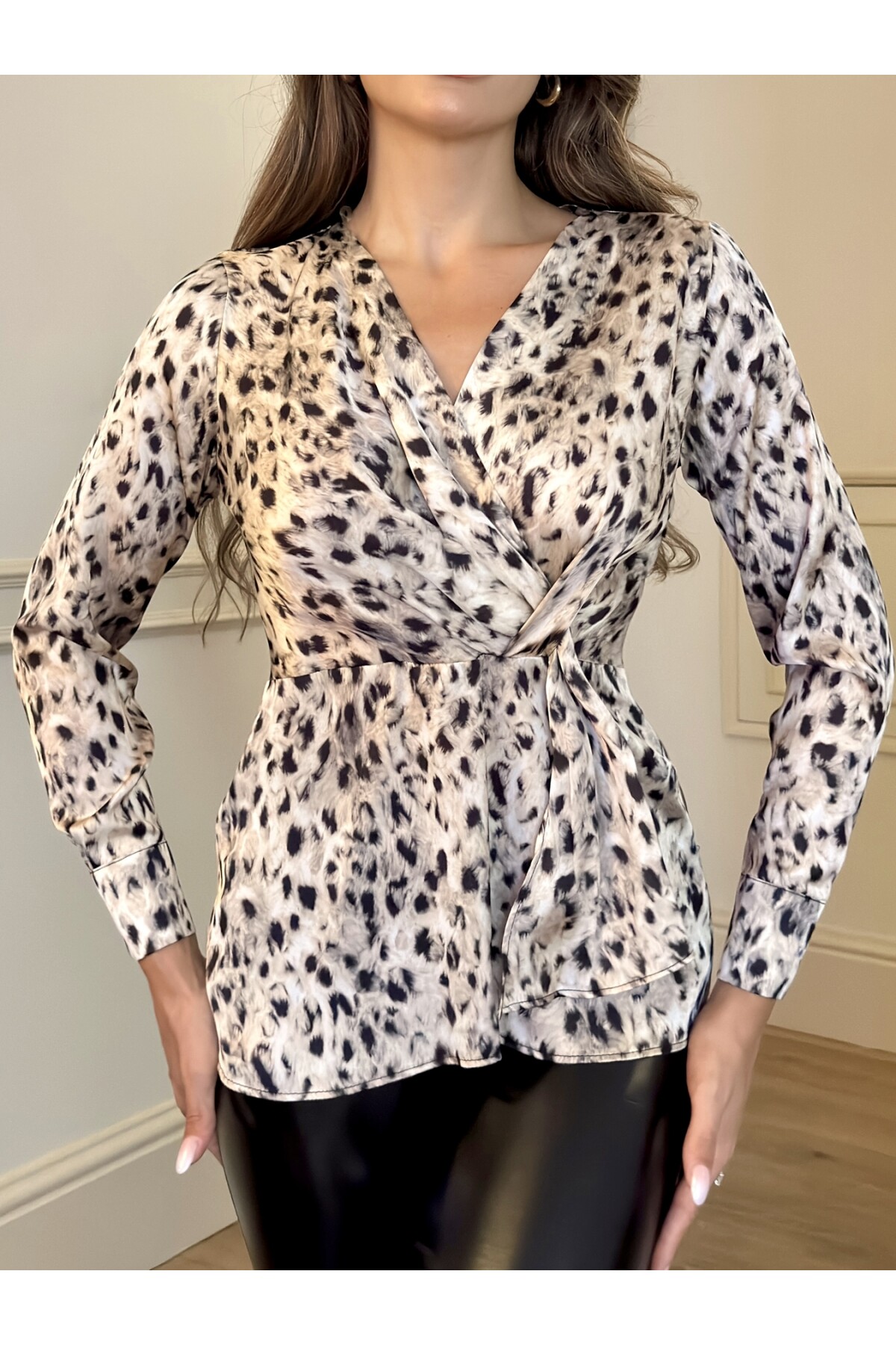 PATTERNED SATIN BLOUSE