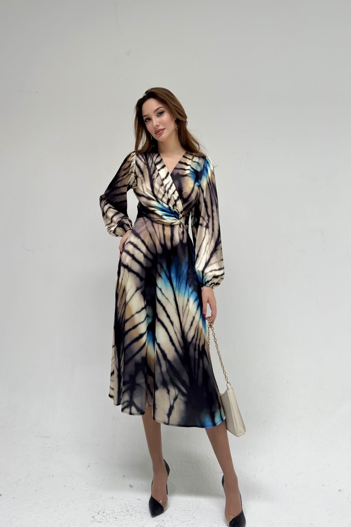 PATTERNED SATIN DRESS