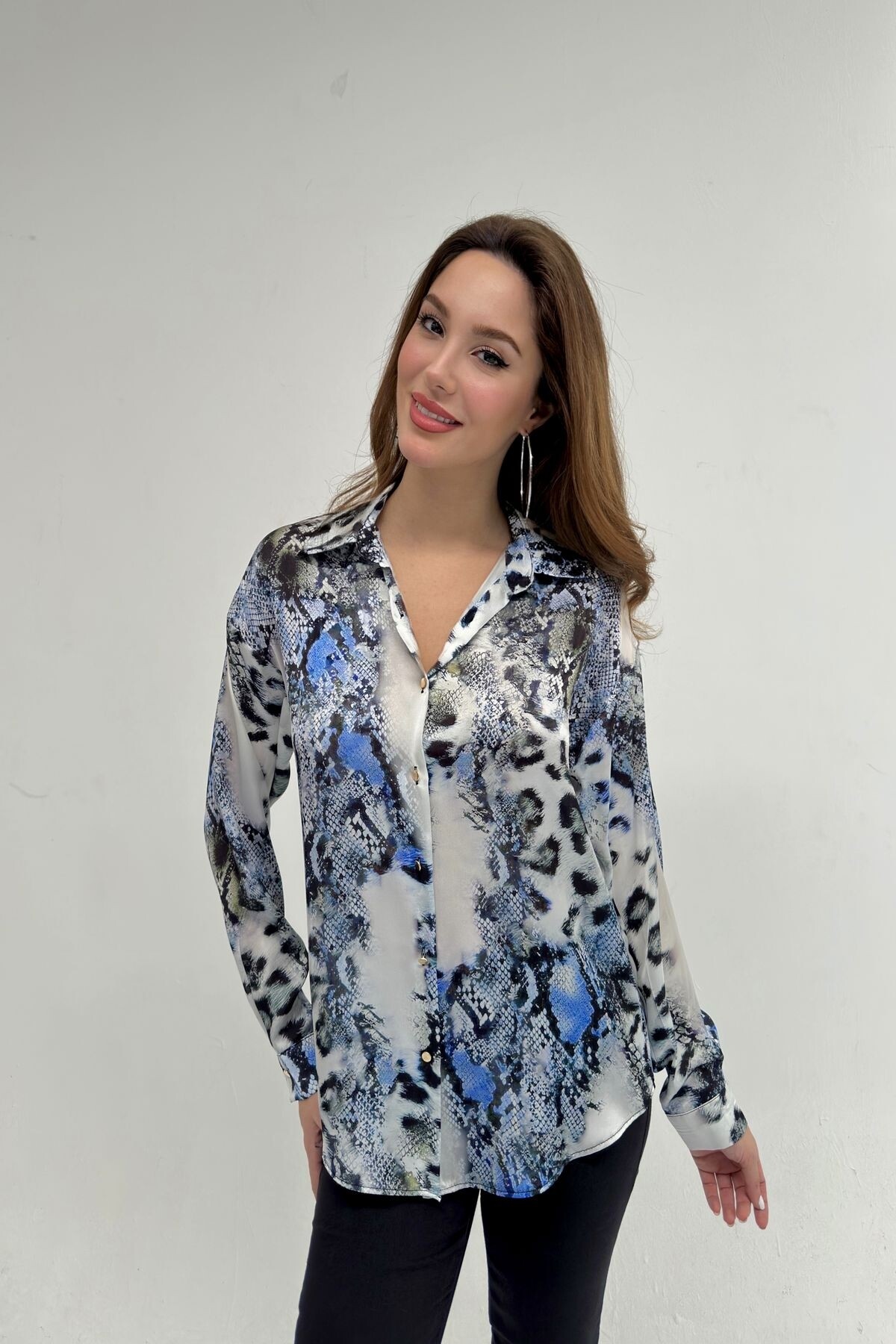 PATTERNED SATIN SHIRT