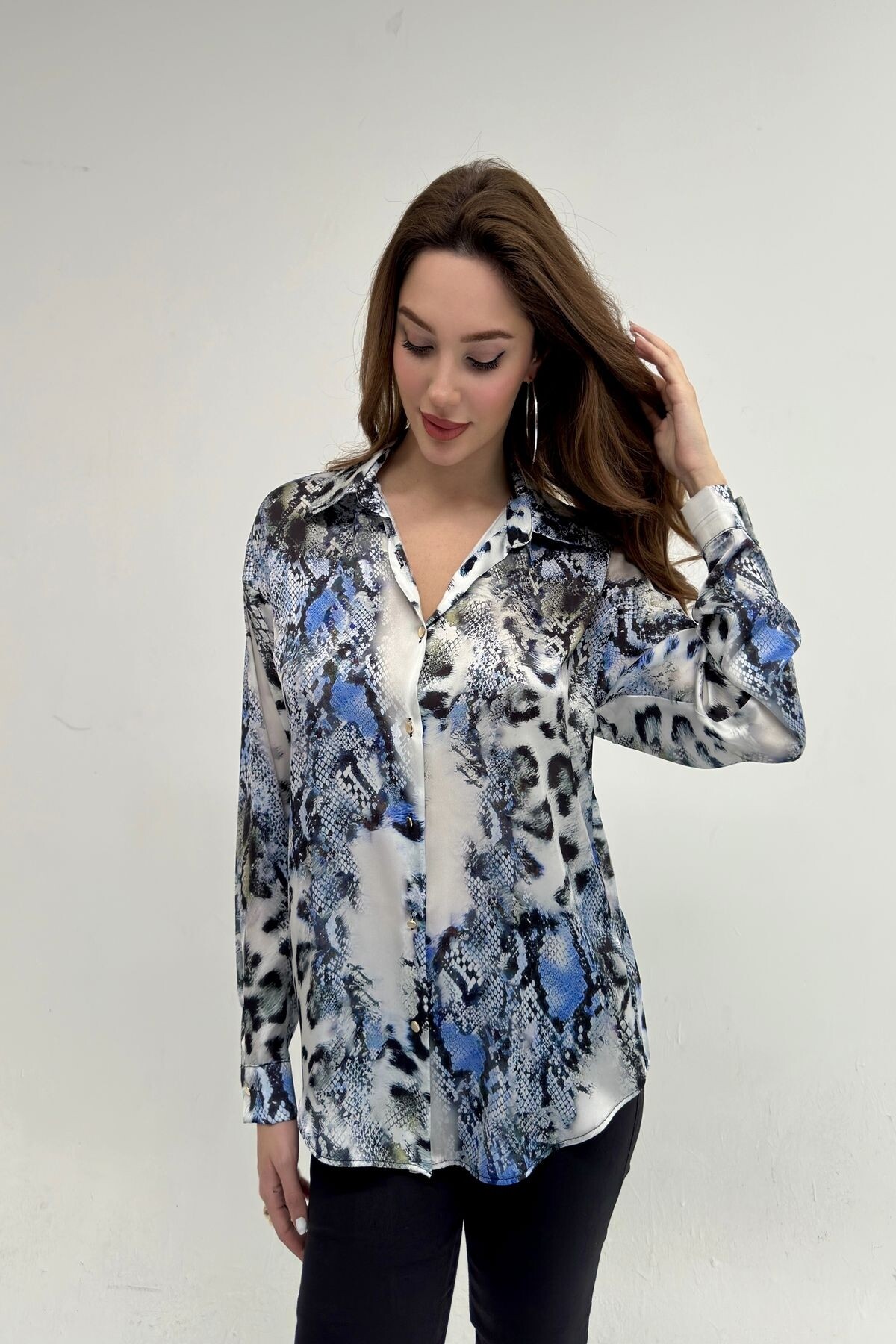 PATTERNED SATIN SHIRT