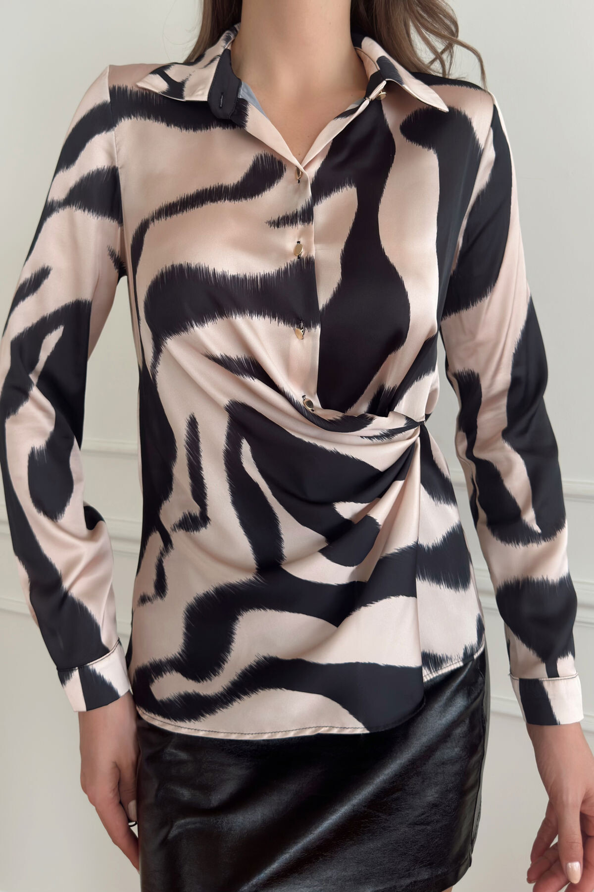 PRINTED SATIN WRAP BLOUSE