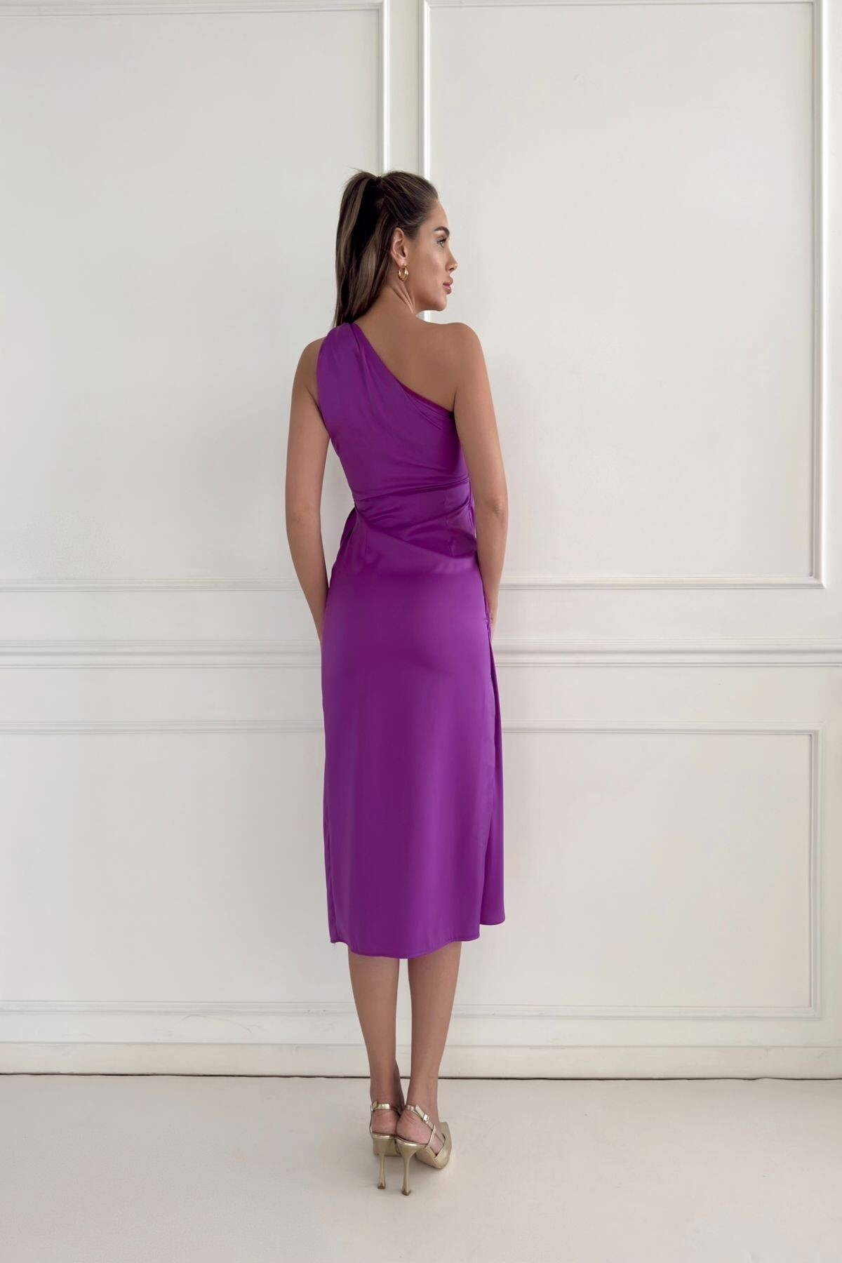 SATIN DRESS WITH KNOTTED SHOULDERS