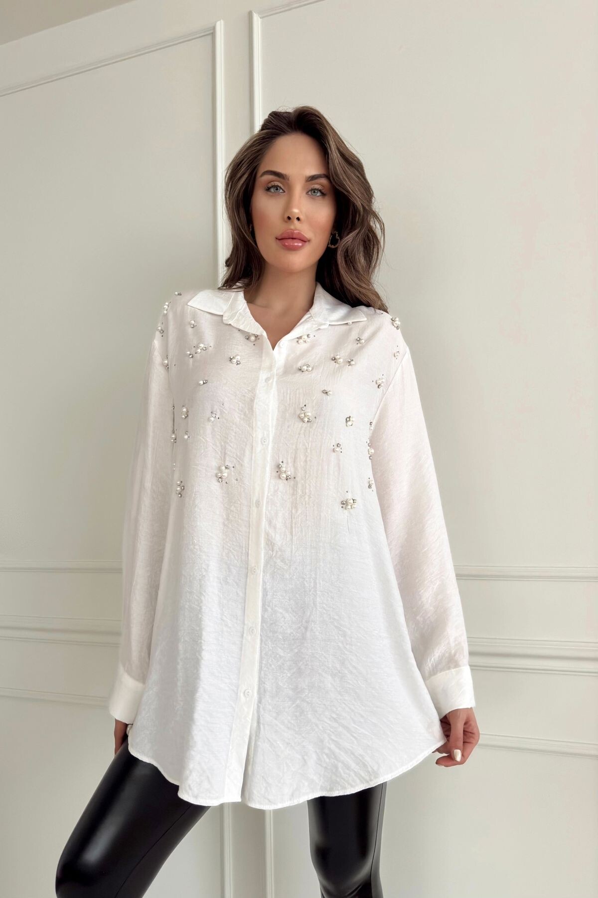 STONE EMBROIDERED OVERSIZE SHIRT