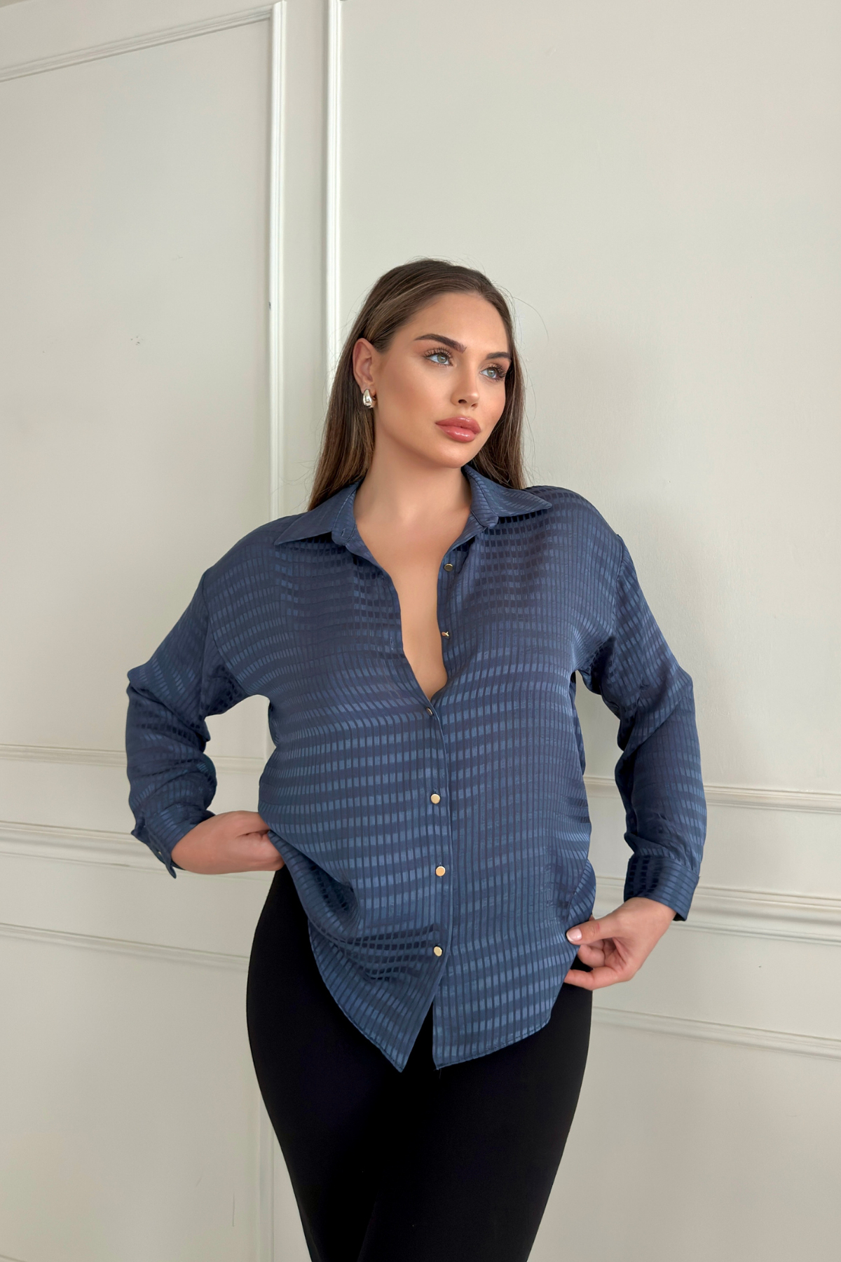 Kare Jakarlı Gömlek