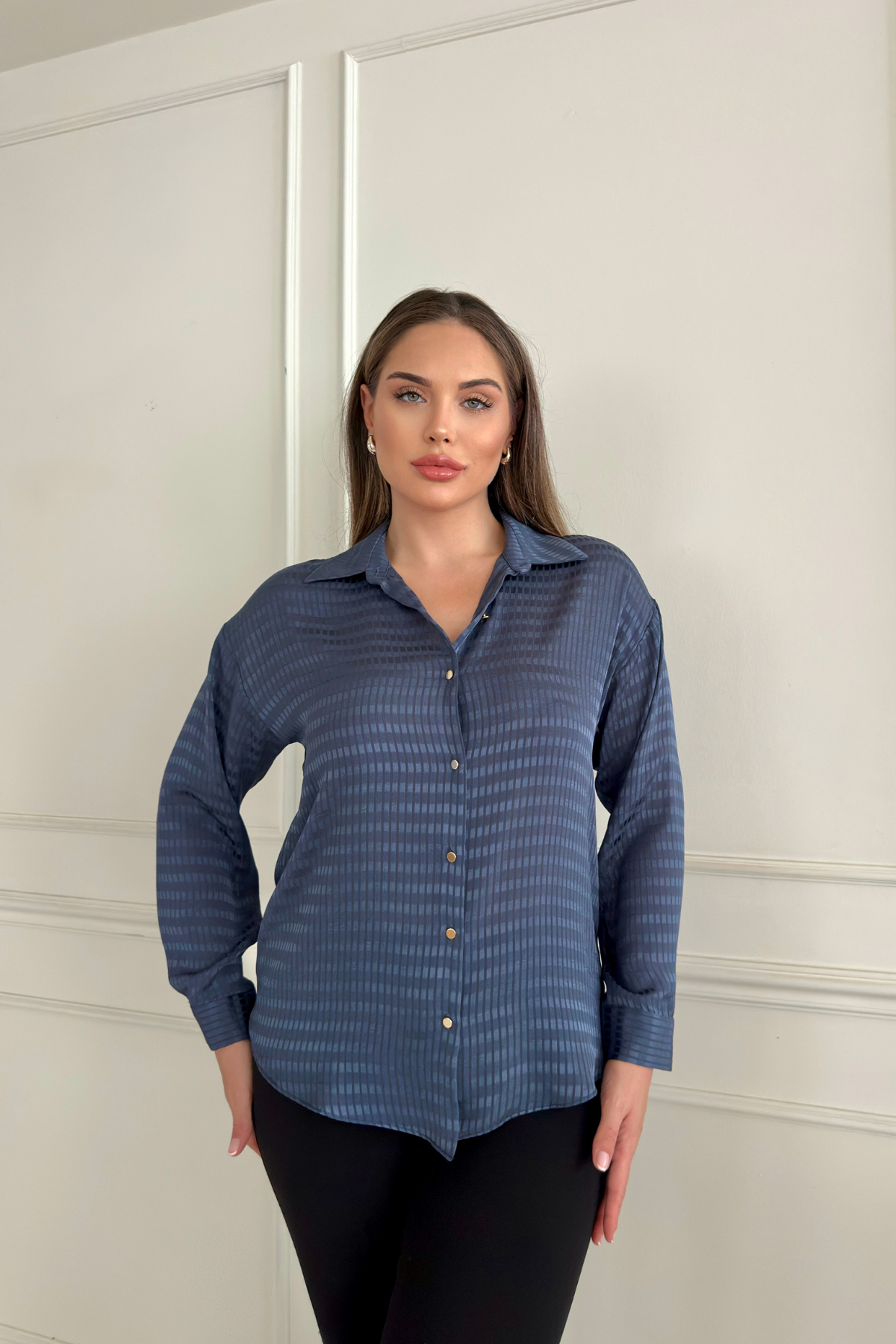 Kare Jakarlı Gömlek