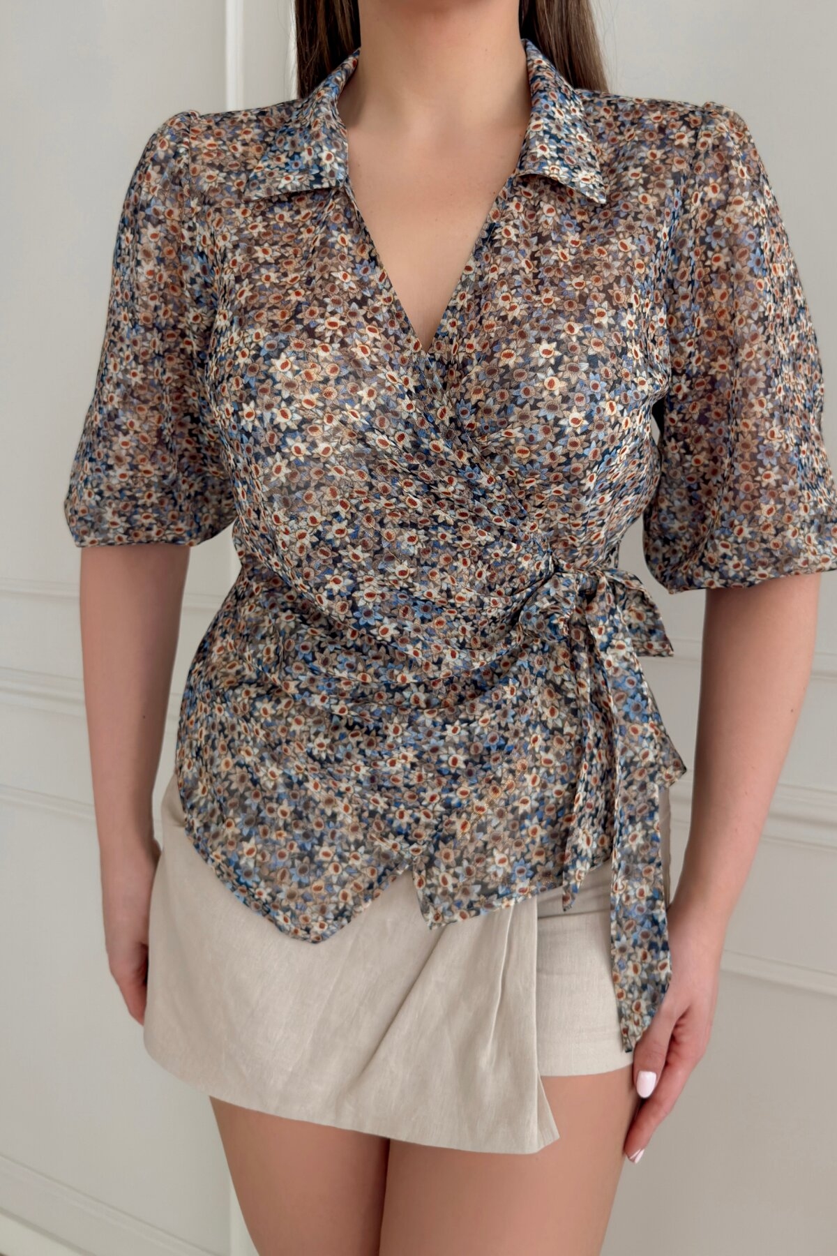 FLORAL BLOUSE