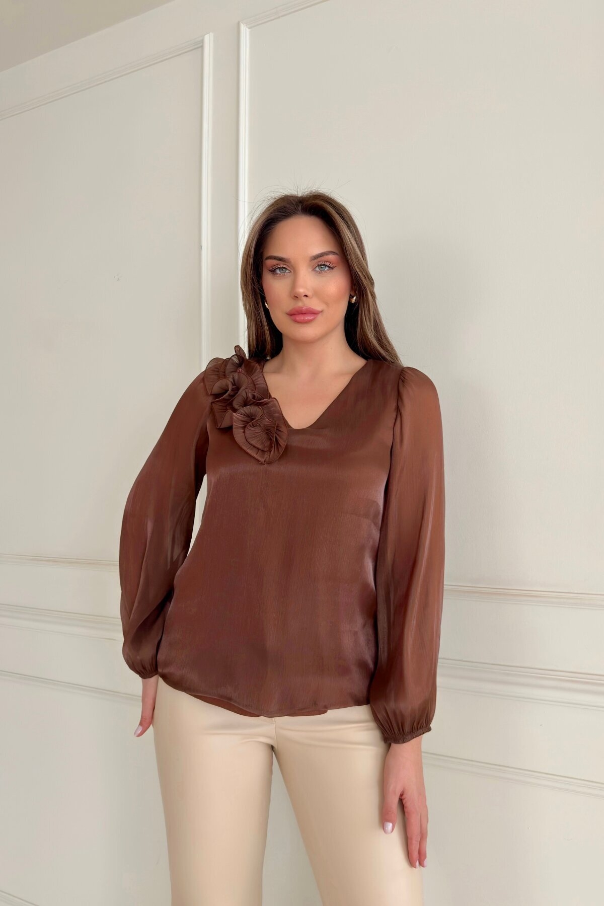 NEW SEASON BLOUSE