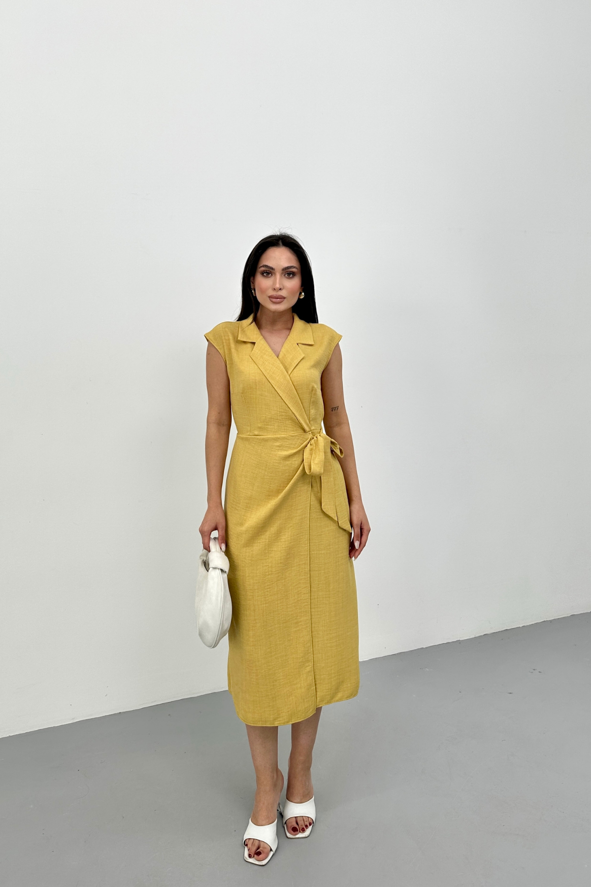 TIE-WAIST LINEN DRESS