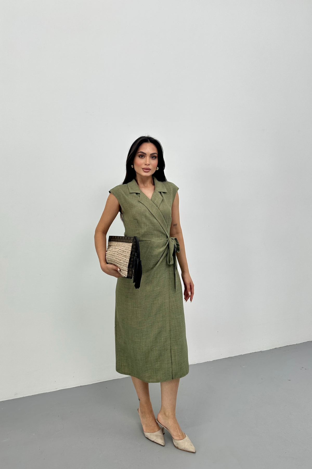 TIE-WAIST LINEN DRESS